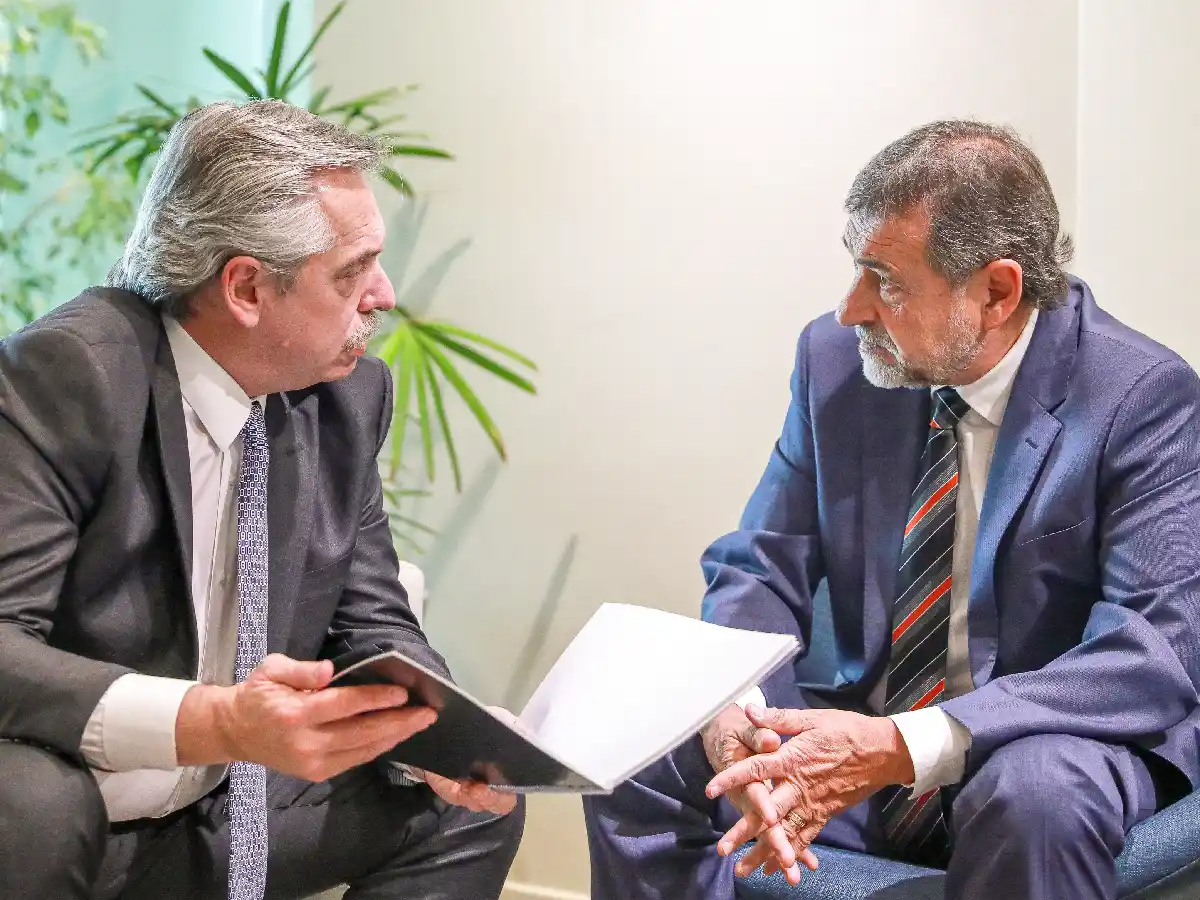 Alberto Fernández se reunió con el senador Carlos Caserio