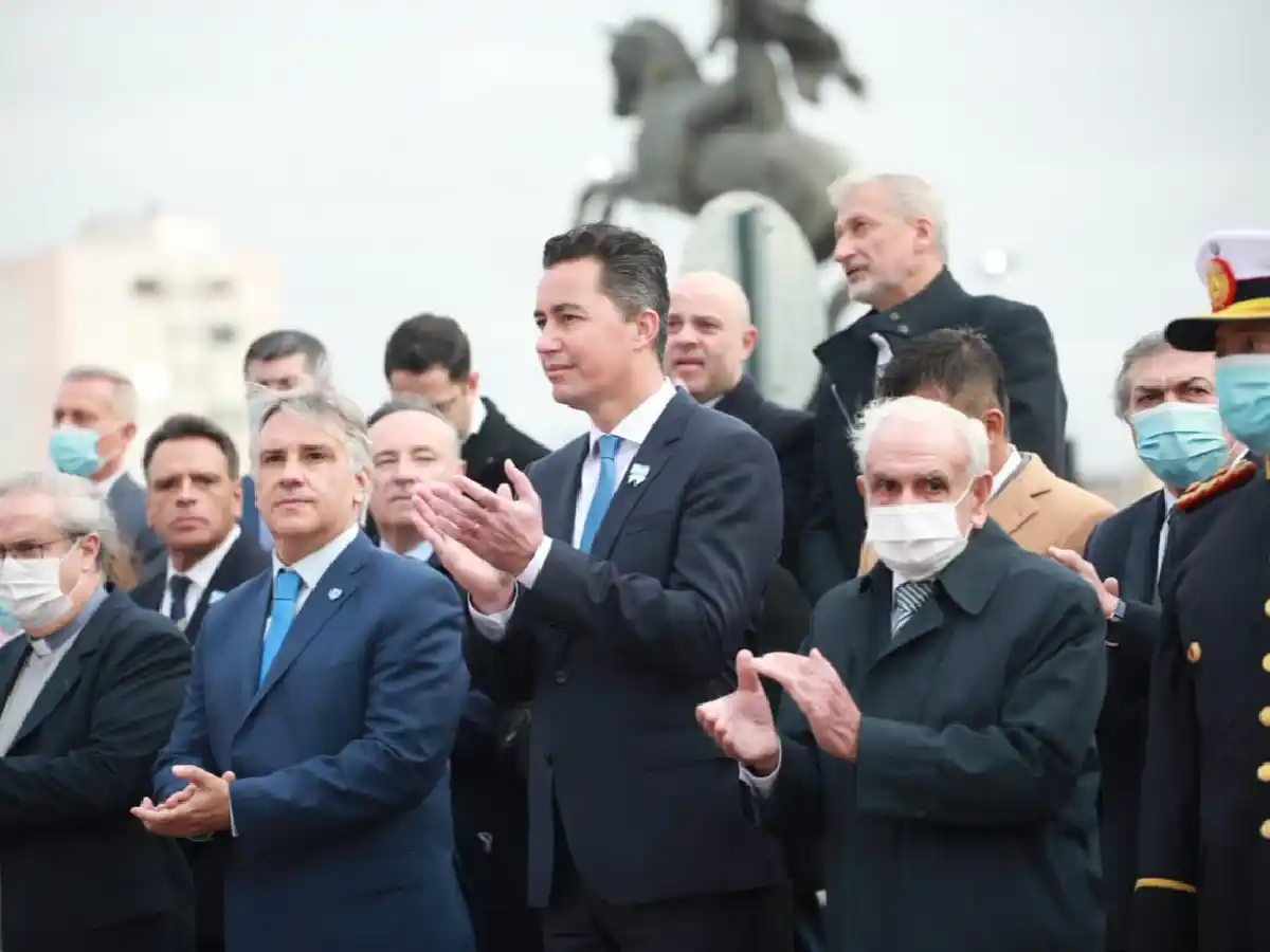 Calvo: “El 25 de Mayo es una fecha que nos une y nos  identifica como nación” 