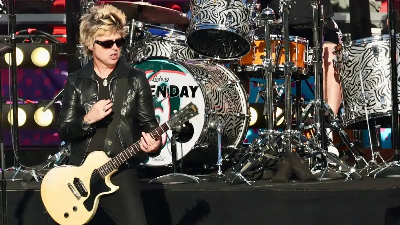 Billie Joe Armstrong. Lidera un supergrupo punk para celebrar los 50 años del debut de los Ramones