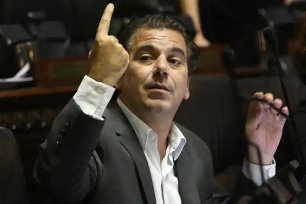 Ritondo anunció el 15 por ciento de aumento para policías