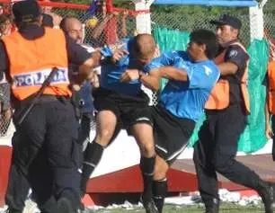 Agredieron a árbitro de Primera División en la Liga de Chivilcoy