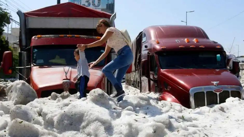 México: impactante granizada inundó las calles de Guadalajara