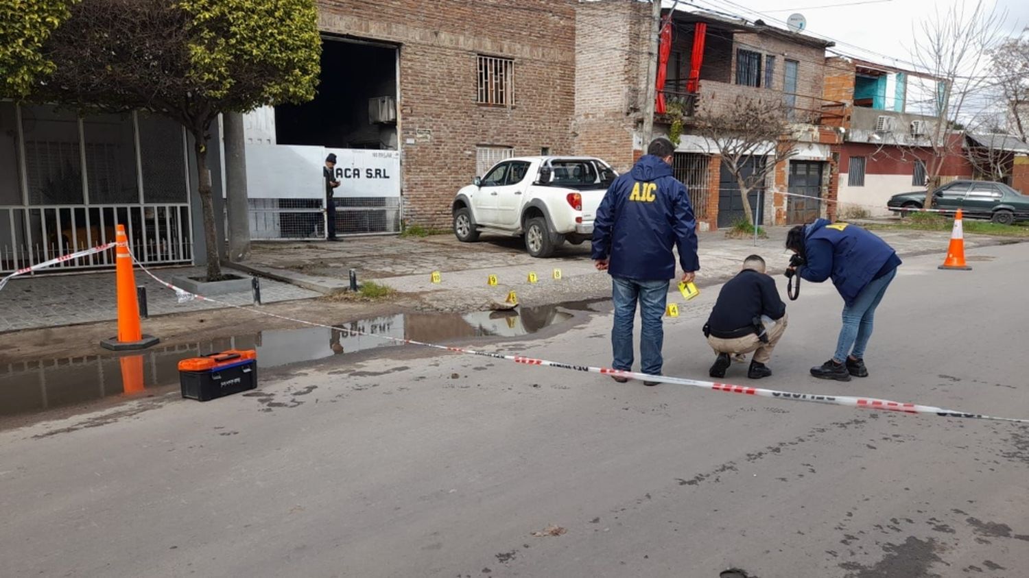 Atacaron a tiros el frente de una fábrica de ollas ubicada en Buenos Aires al 6300