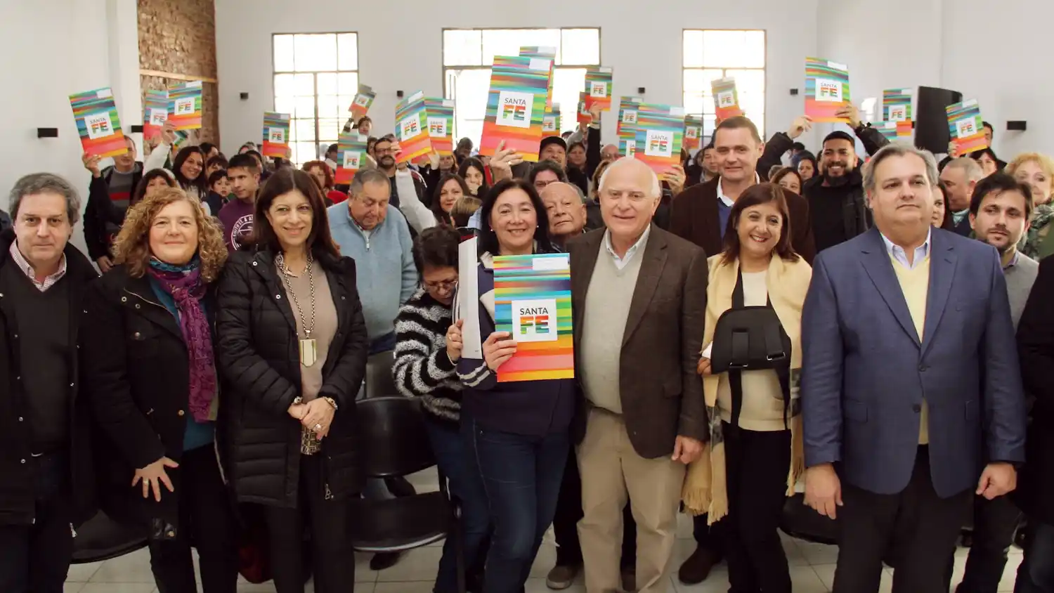 Lifschitz entregó 40 escrituras a familias de Santo Tomé