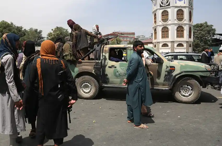 El líder de la resistencia a los talibanes prometió "no rendirse"