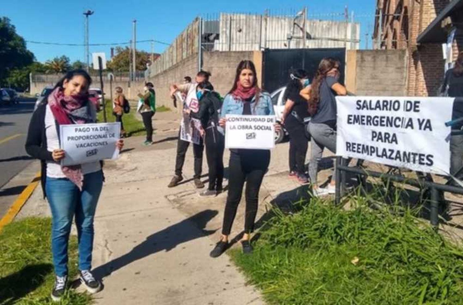 Docentes reemplazantes piden ayuda: «Somos 20 mil a la deriva, sin poder recibir un ingreso»