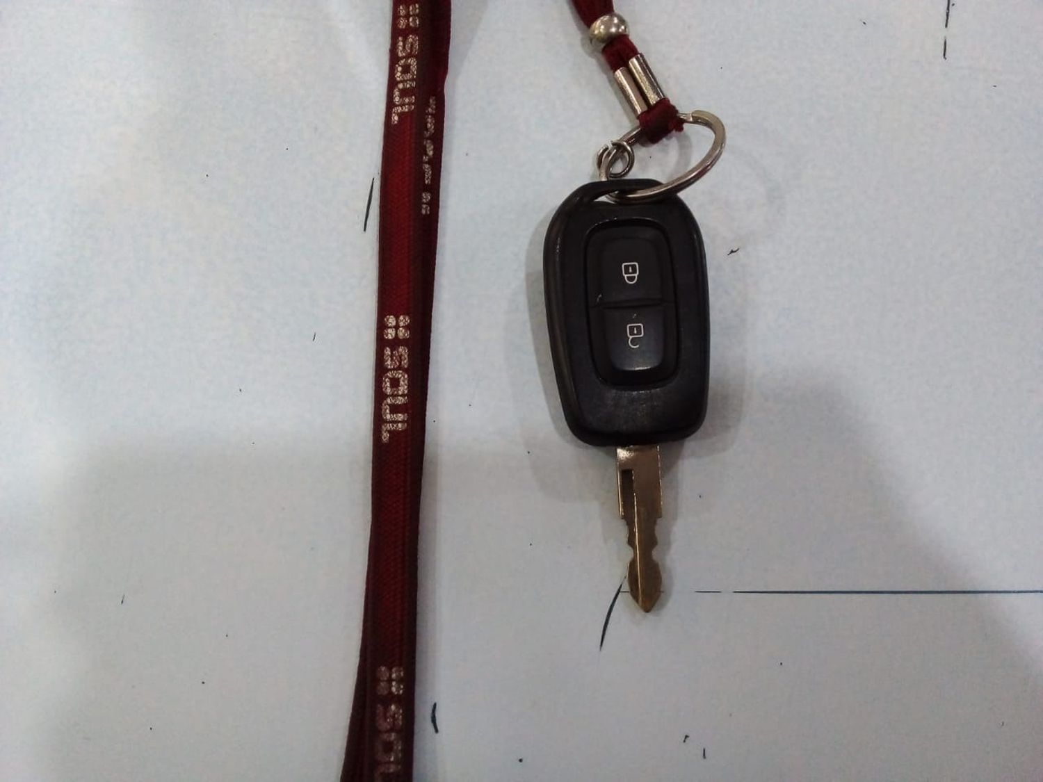 Llave de auto encontrada