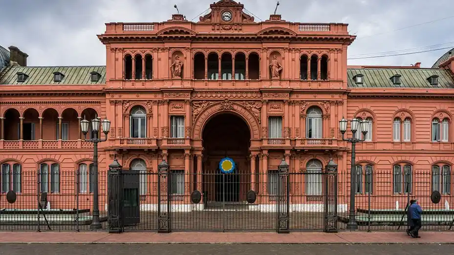 Tras la derrota electoral, Macri se reúne con su Gabinete en la Casa Rosada