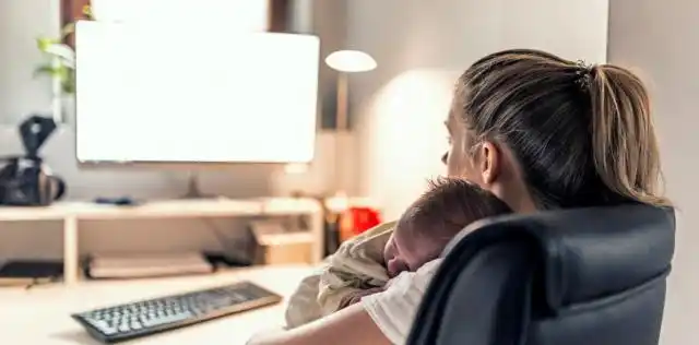 La realidad de las mamás recientes: volver a trabajar después del nacimiento del bebé