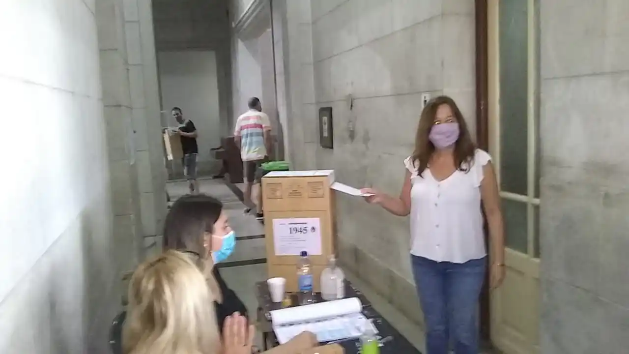 Mariana Farfán votó y destacó al electorado de Gualeguaychú