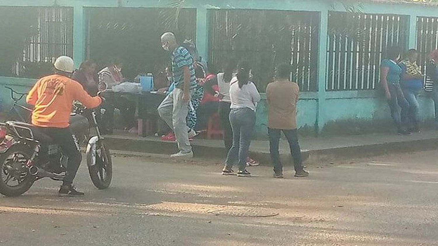 DENUNCIAN PRESENCIA DE COLECTIVOS armados y «puntos rojos» en centros electorales de Barinas