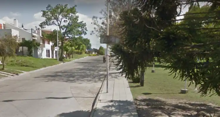 Otra vez las motos: Dos menores atropellaron a una nena de 4 años