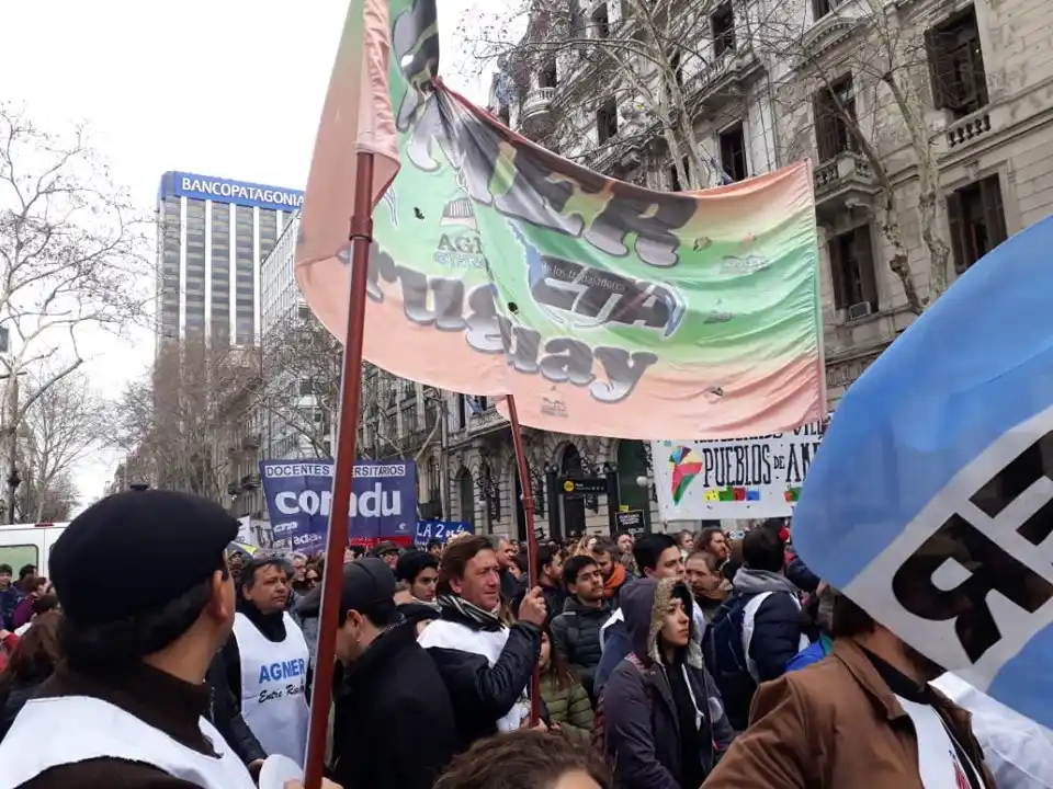 Según Agmer, el acatamiento al paro en la ciudad fue del 80 por ciento 