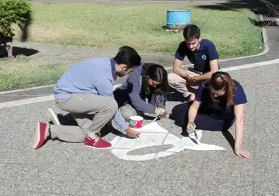 Volverán a pintar los pañuelos de Madres en plaza San Martín e inaugurarán una nueva placa con los 37 desaparecidos