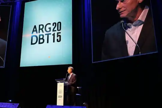 Definen por sorteo cómo serán los debates presidenciales: Macri, primer expositor