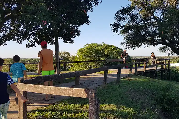 Ola de calor: sigue la alerta roja, pero se esperan lluvias