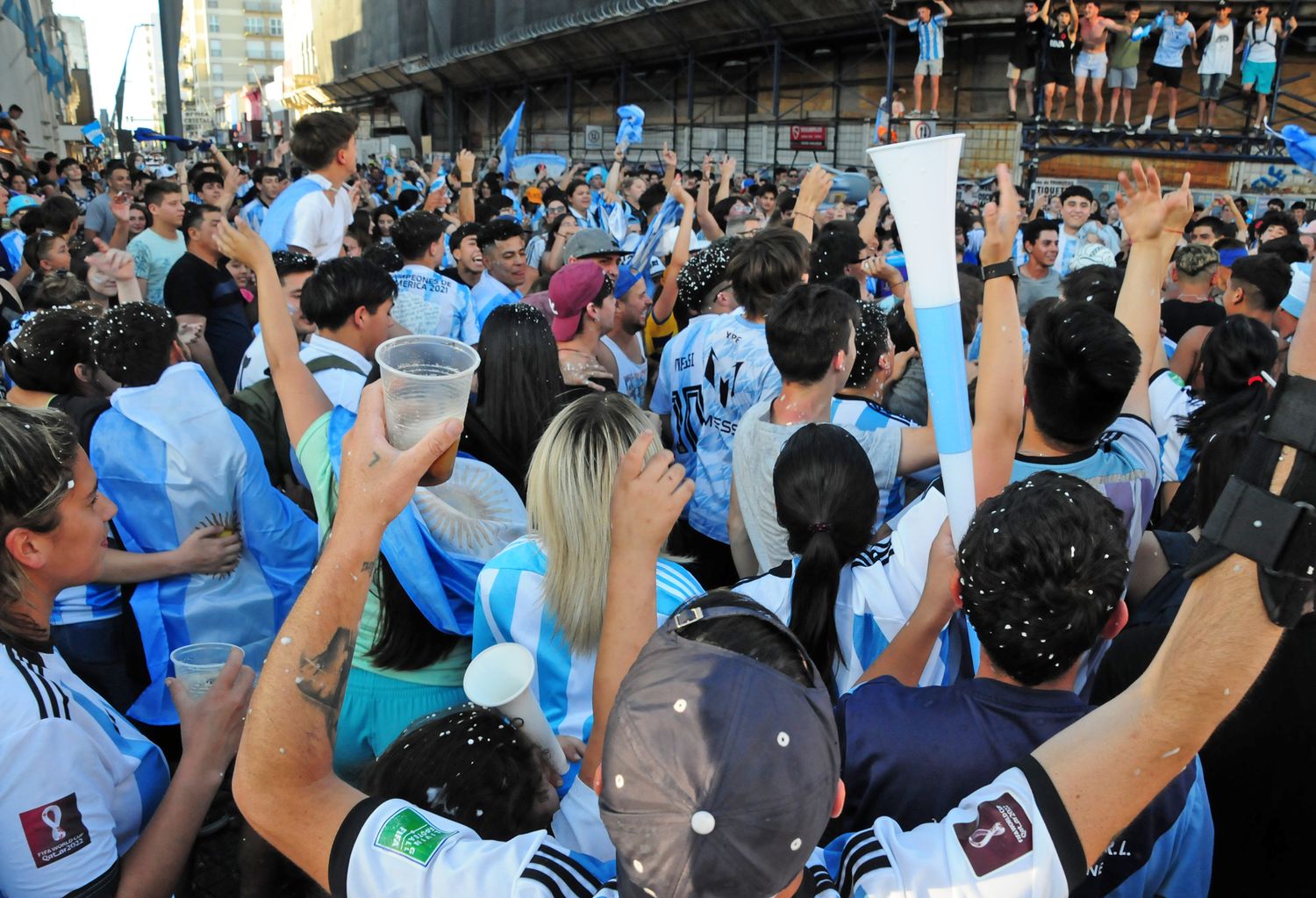 Festejo Argentina-  Australia 03-12-22 - 11