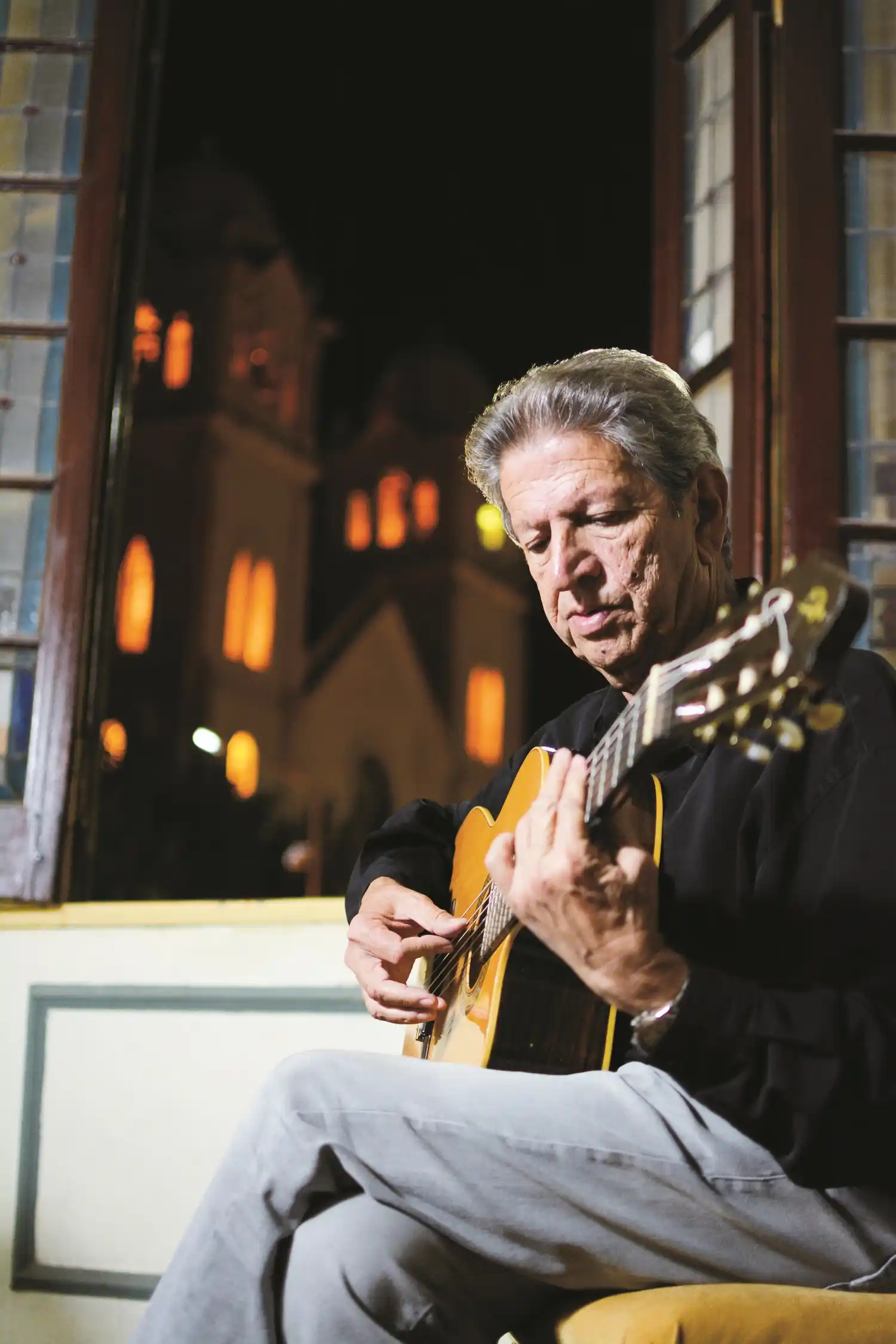 Distinguen al Chino Testa, la guitarra tanguera de Victoria