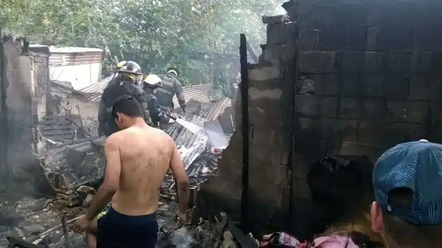 Dos familias perdieron sus casas en un incendio y necesitan ayuda