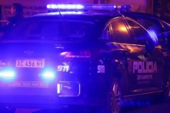 Un hombre de 88 años amenazó a sus familiares con un arma blanca y de fuego