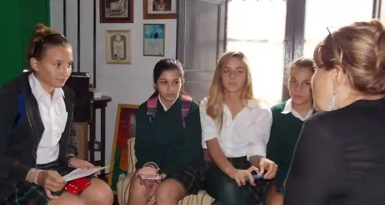 Alumnas del Instituto Socorro entrevistaron a Lilí Berardi