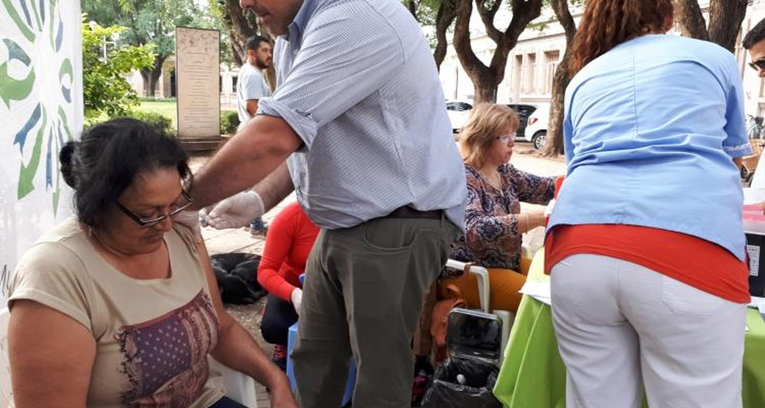 Estiman que hasta  fin de mes no habrá vacuna antigripal en farmacias