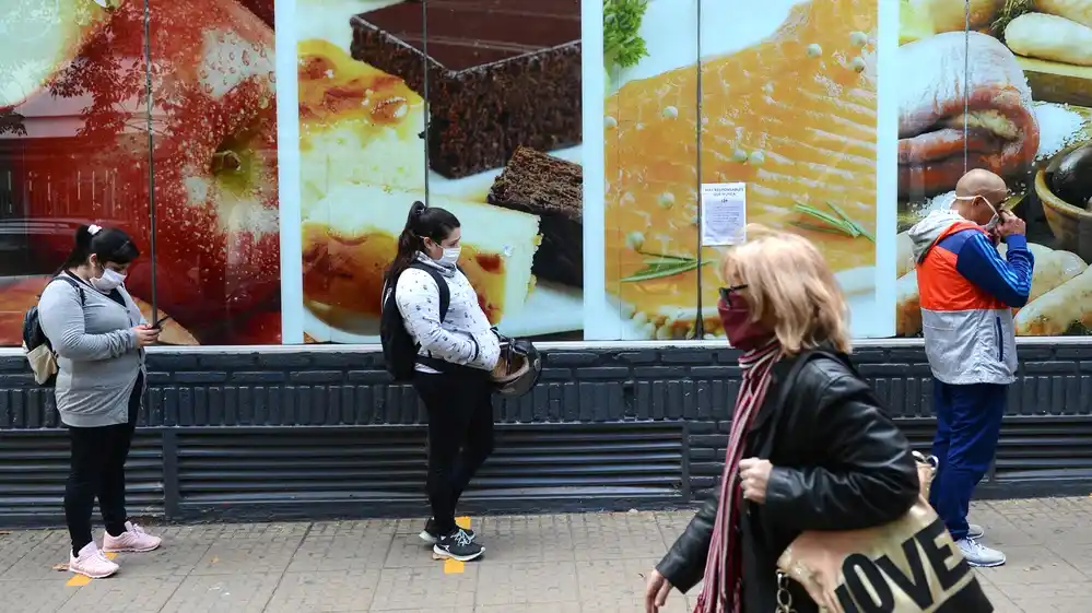 Se confirmaron 263 nuevos contagios y 10 personas murieron en las últimas 24 horas