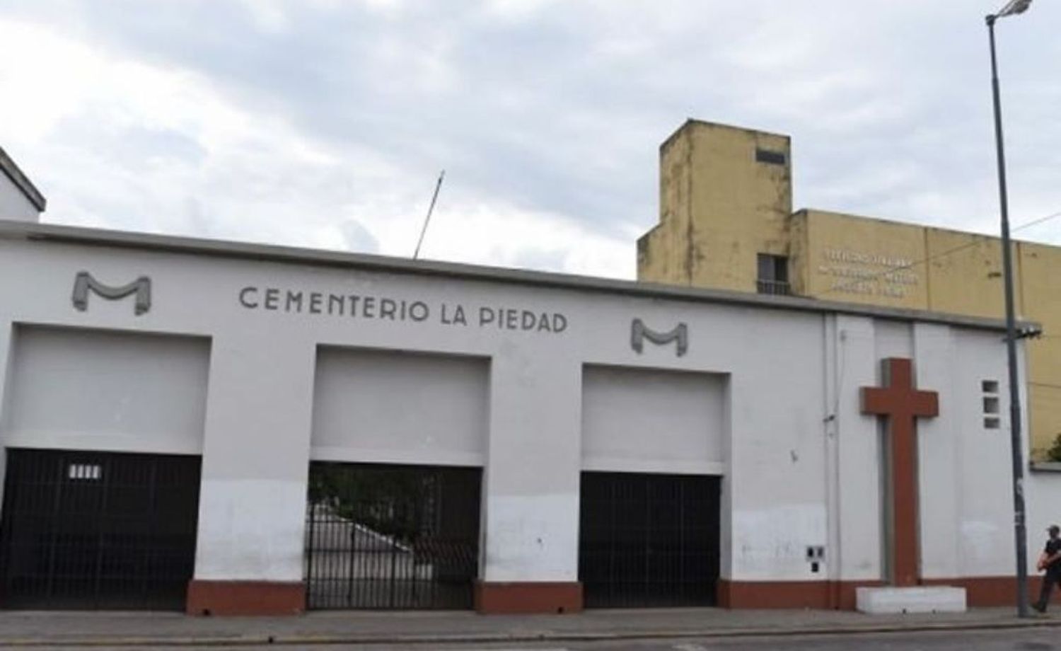 Rosario: quejas por “suciedad y vandalismo” en el cementerio