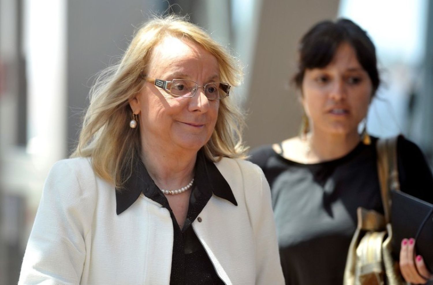 Alicia Kirchner duplicó por decreto un plus para sus funcionarios