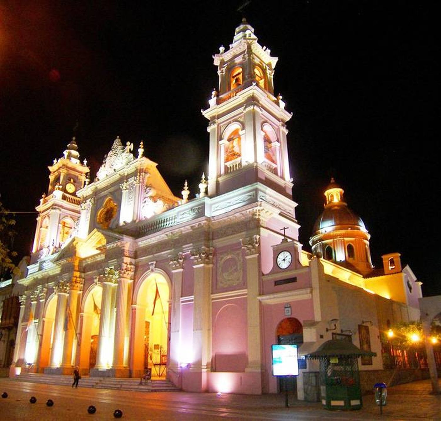 La Catedral de Salta fue elegida por el Papa Francisco, junto a otros santuarios, para una transmisión mundial