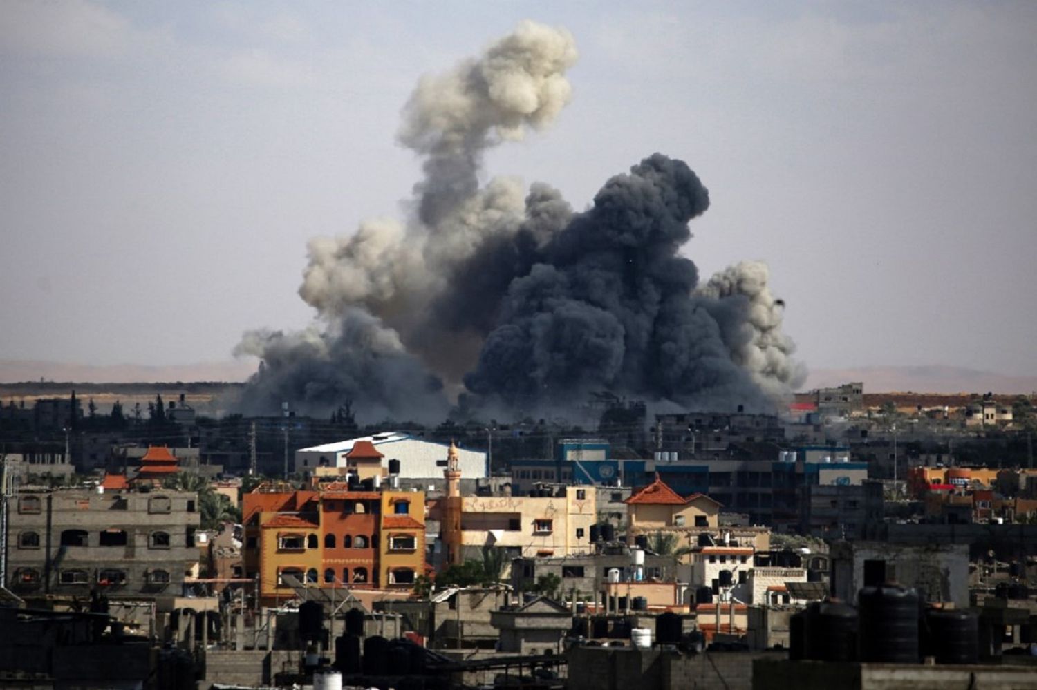 Hamás acepta propuesta de alto al fuego, pero Israel pide a habitantes de Rafah desalojar ante inminente ataque