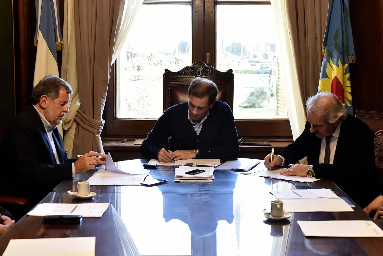 Elustondo y Garro firmaron acuerdo para implementar Clínica Tecnológica en La Plata