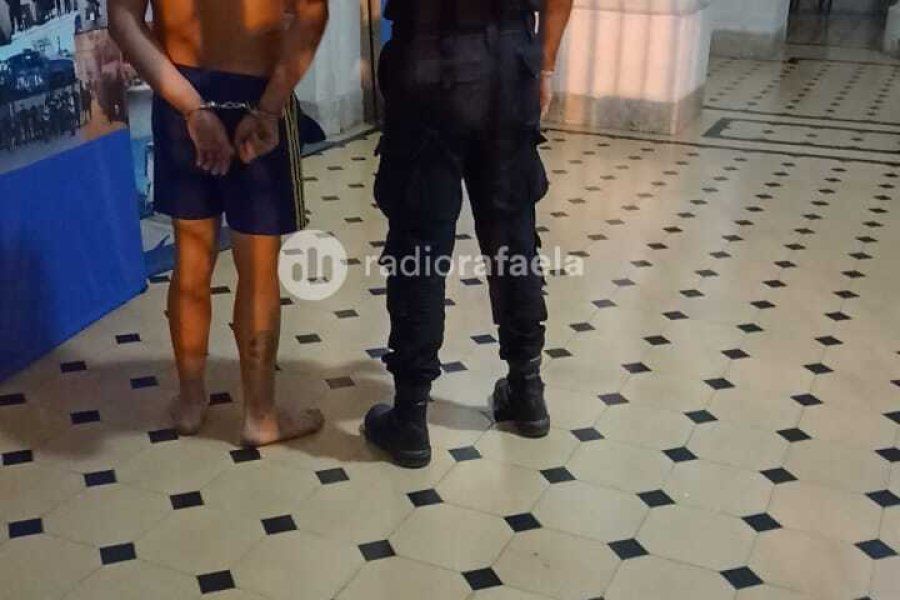 Sujeto alcoholizado fue  reducido y detenido en medio de una disputa 