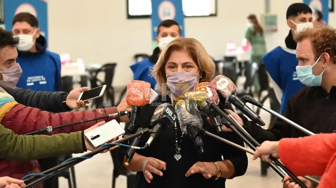 Santa Fe completará la inoculación a adultos mayores de 60 años inscriptos en la web