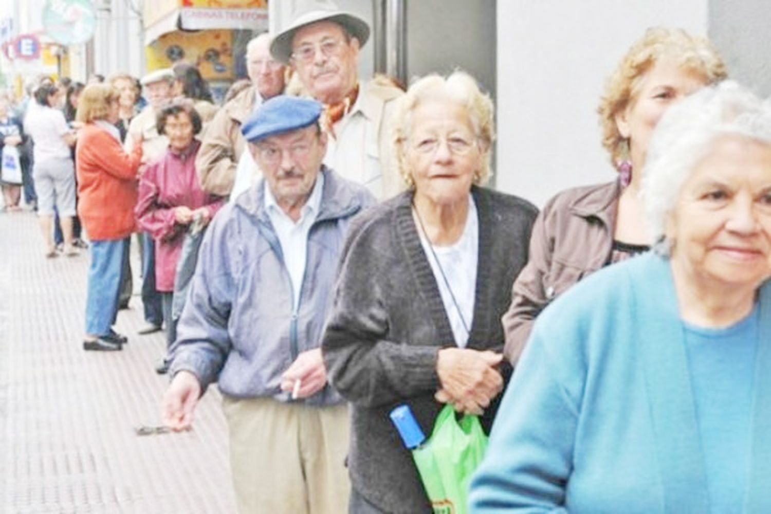 Diputados de la oposición buscan mejorar jubilaciones y pensiones