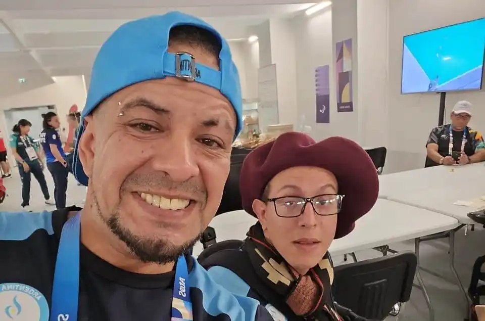 Rodrigo Romero junto a su hermano y asistente Leandro Villagra.