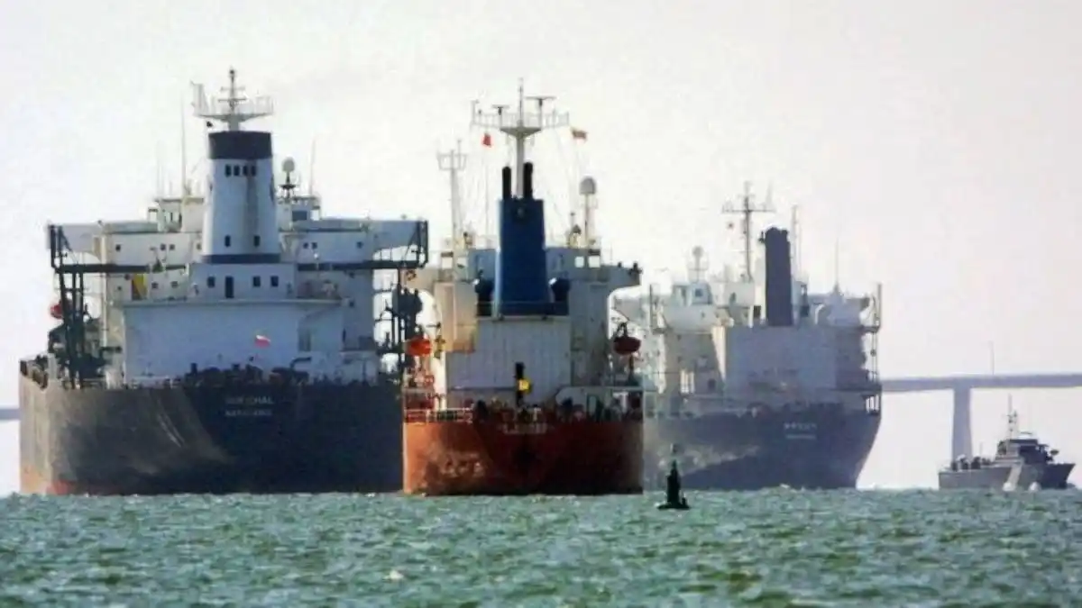 ¡SIN TEMOR A SANCIONES! Venezuela recibe buque iraní cargado con petróleo ultraligero