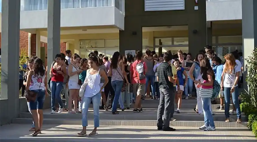 Universidades de Entre Ríos se preparan para el ingreso de estudiantes sin título secundario