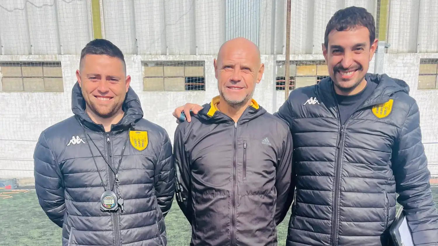 FOTO CLUB SANTAMARINA Serantes, Botella y González; integrantes del cuerpo técnico de Santamarina.