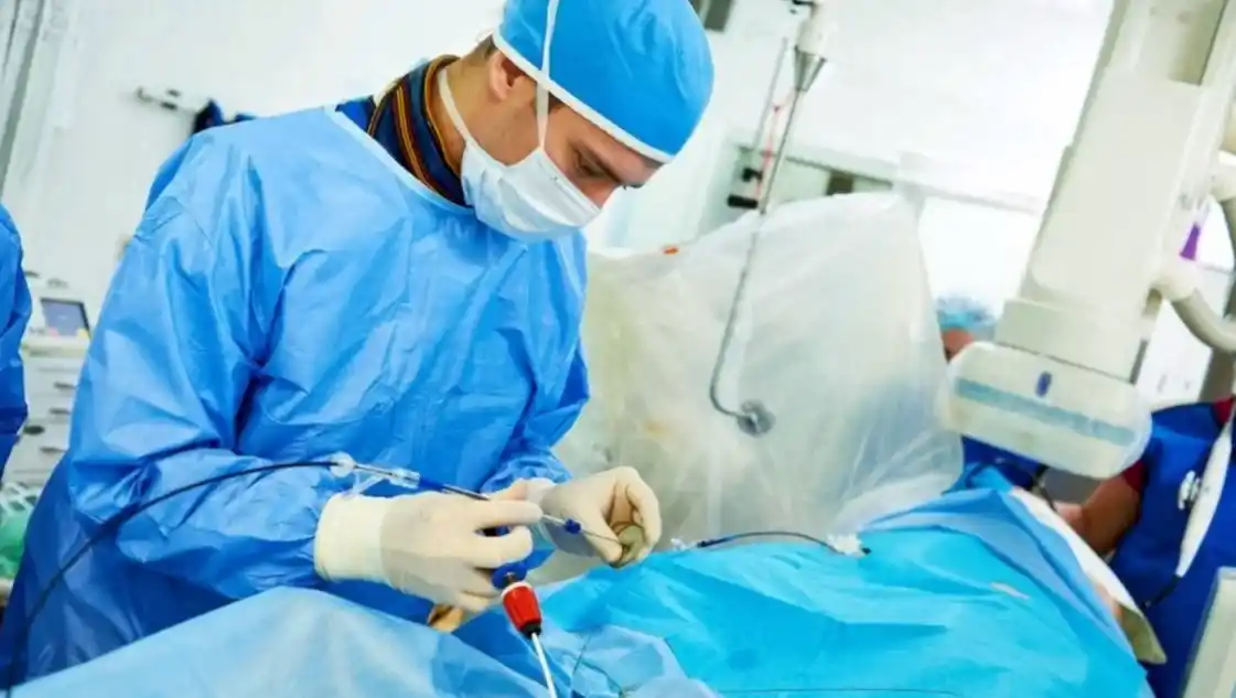 Por una medida de fuerza no se colocarán stents ni se practicarán angioplastias por 48 horas