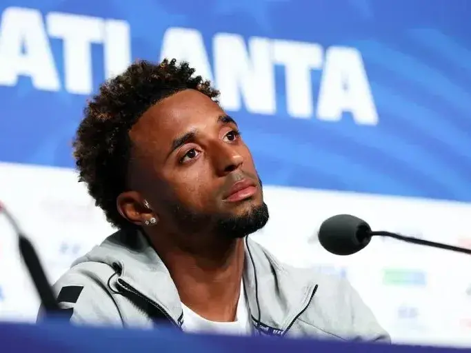 Ryan Mendes durante una conferencia de prensa en el Mundial 2026. Foto: Reuters
