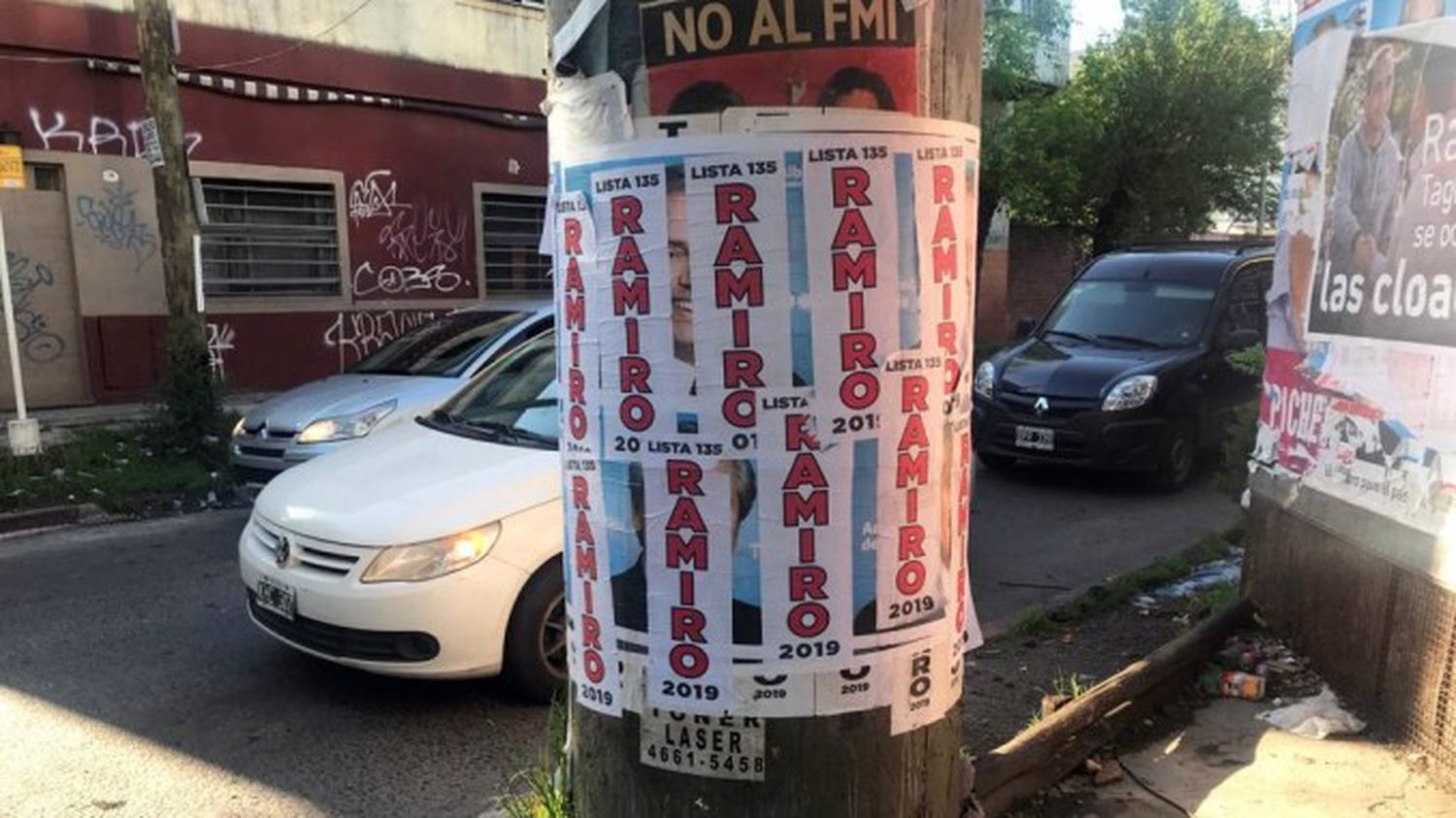 Piden que Tagliaferro limpie el cotillón electoral que aún sigue en las calles de Morón