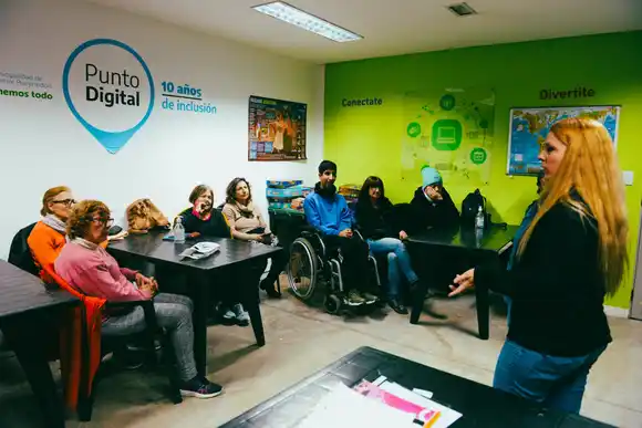 Talleres y recreación durante el mes en los Puntos Digitales