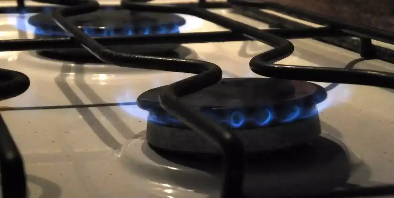 Tarifas: desde junio aumenta promedio un 20% el gas y 17% la luz