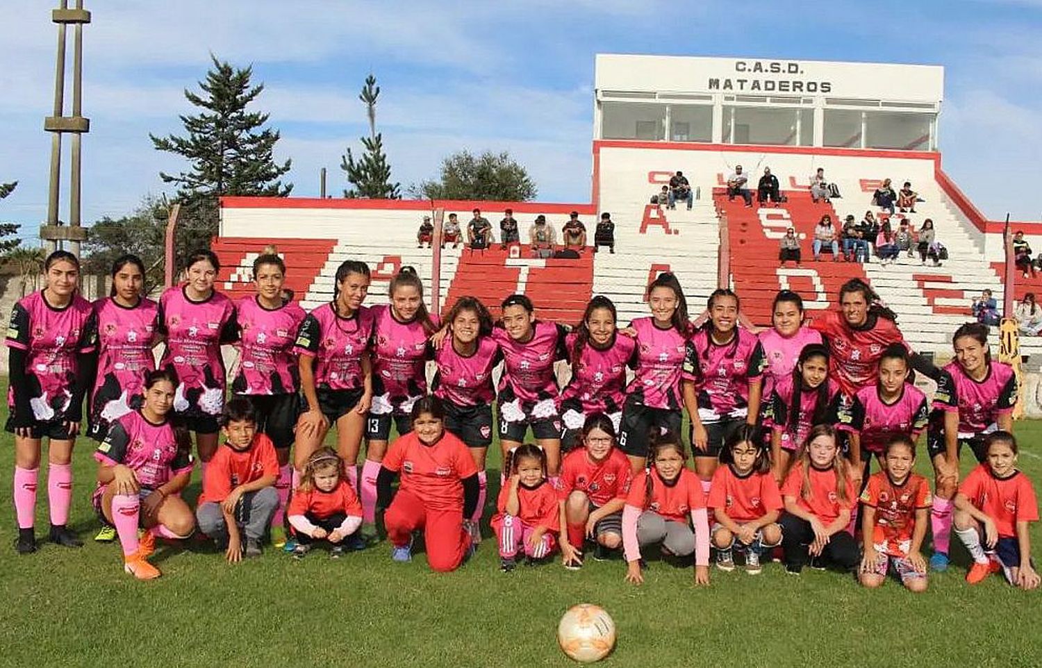 Mataderos y Villa Díaz Vélez lideran el torneo femenino
