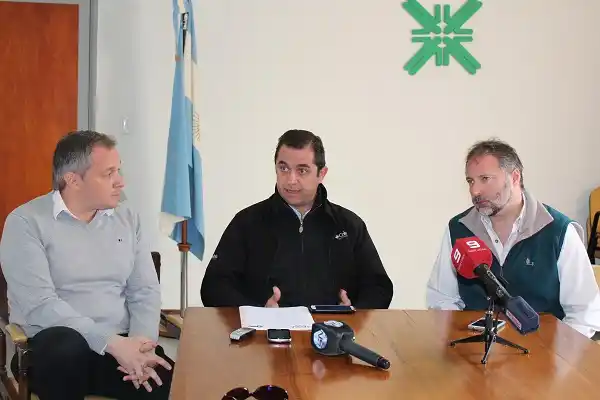 Representantes del Municipio y del Centro Comercial viajan a España