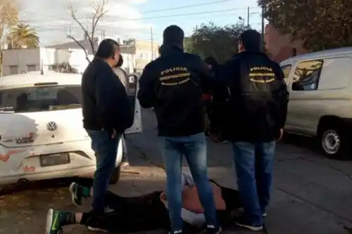 Cayó un extorsionador en La Plata cuando fue a recoger dinero exigido a una víctima