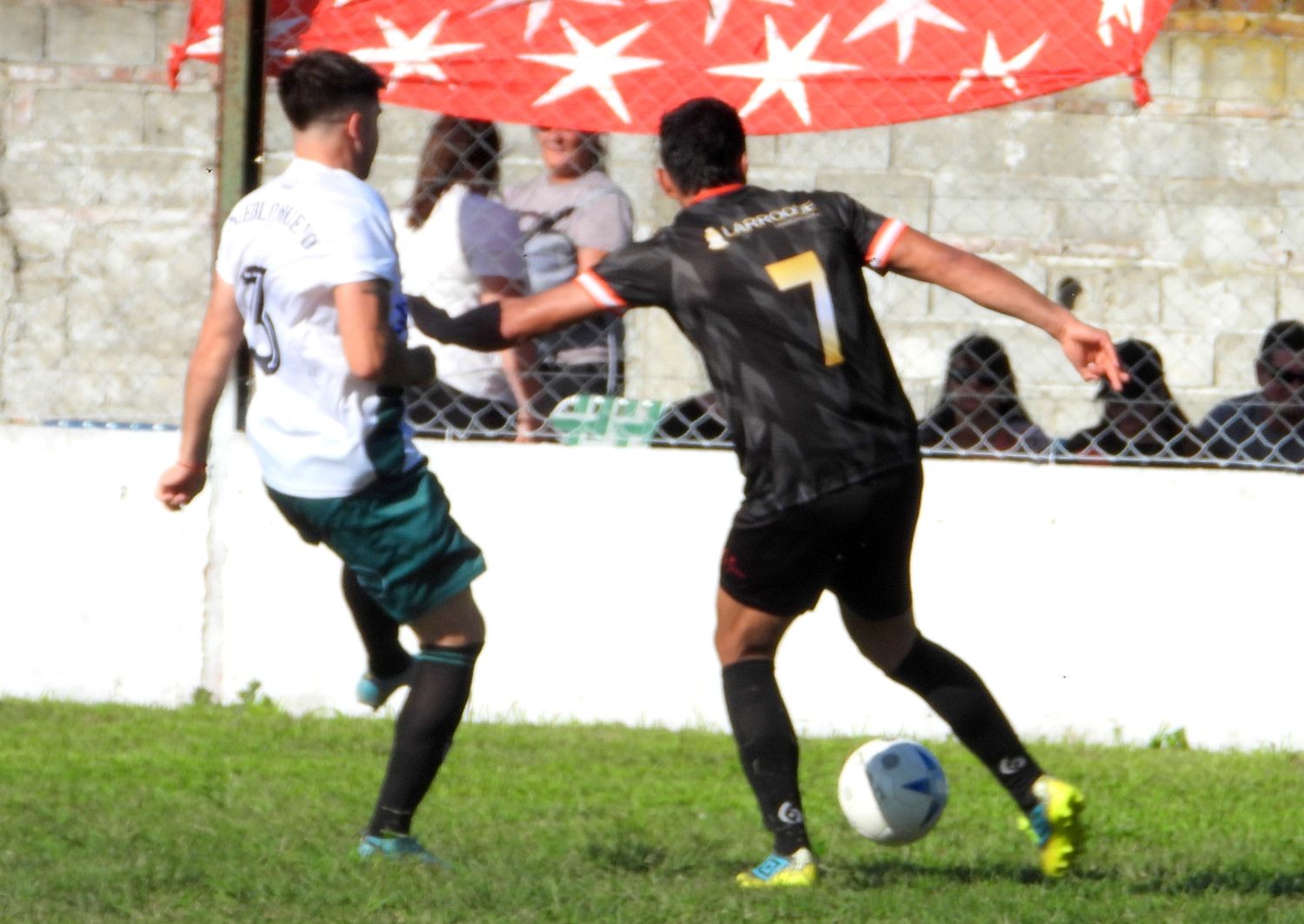 En Larroque, se pondrá en marcha el Torneo Clausura de la A (foto: Silvina González).