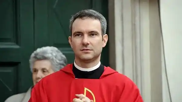 El Tribunal del Vaticano condenó al sacerdote Carlo Alberto Capella