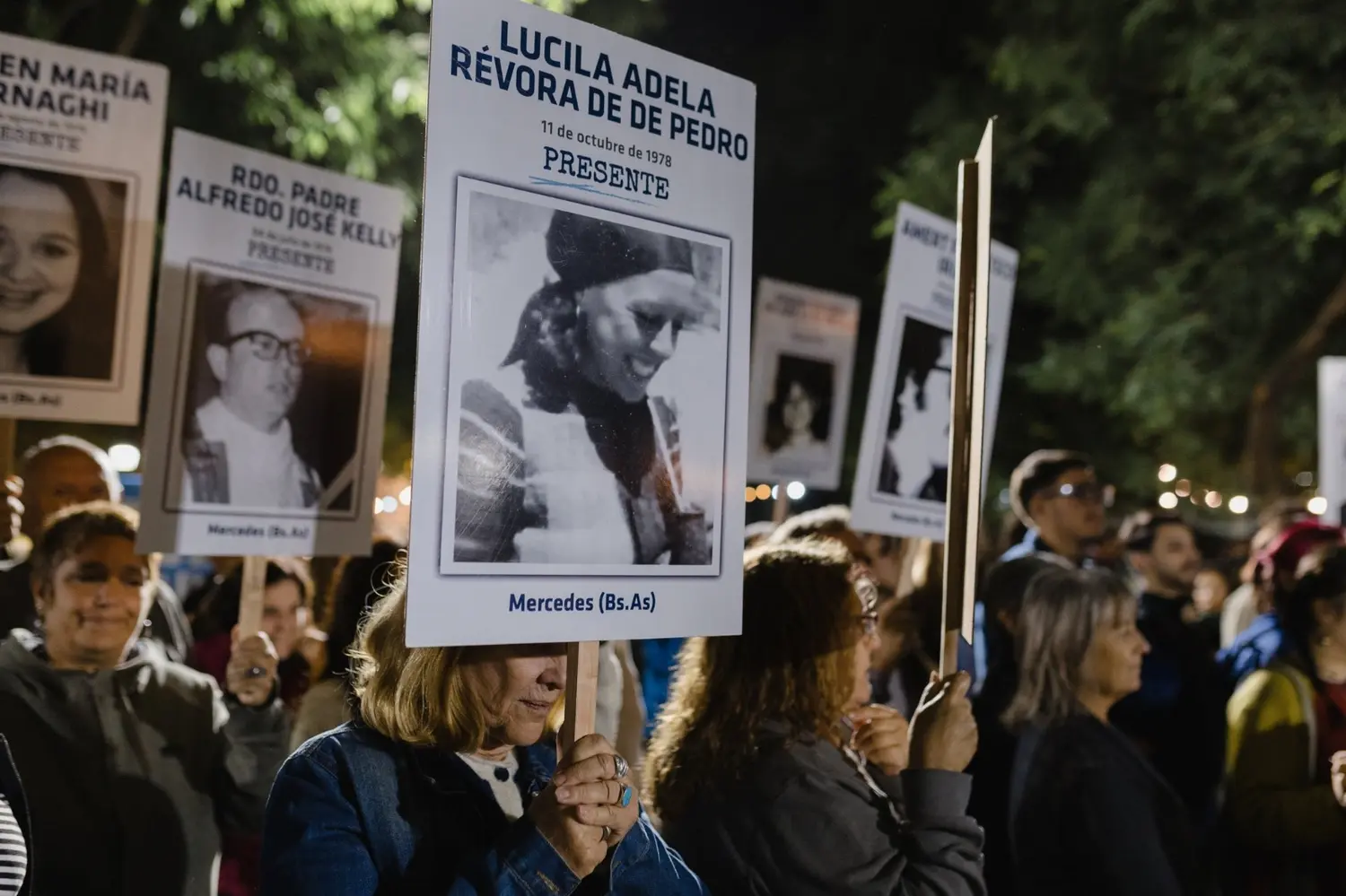 En algunas comunas hubo vigilia en la noche previa